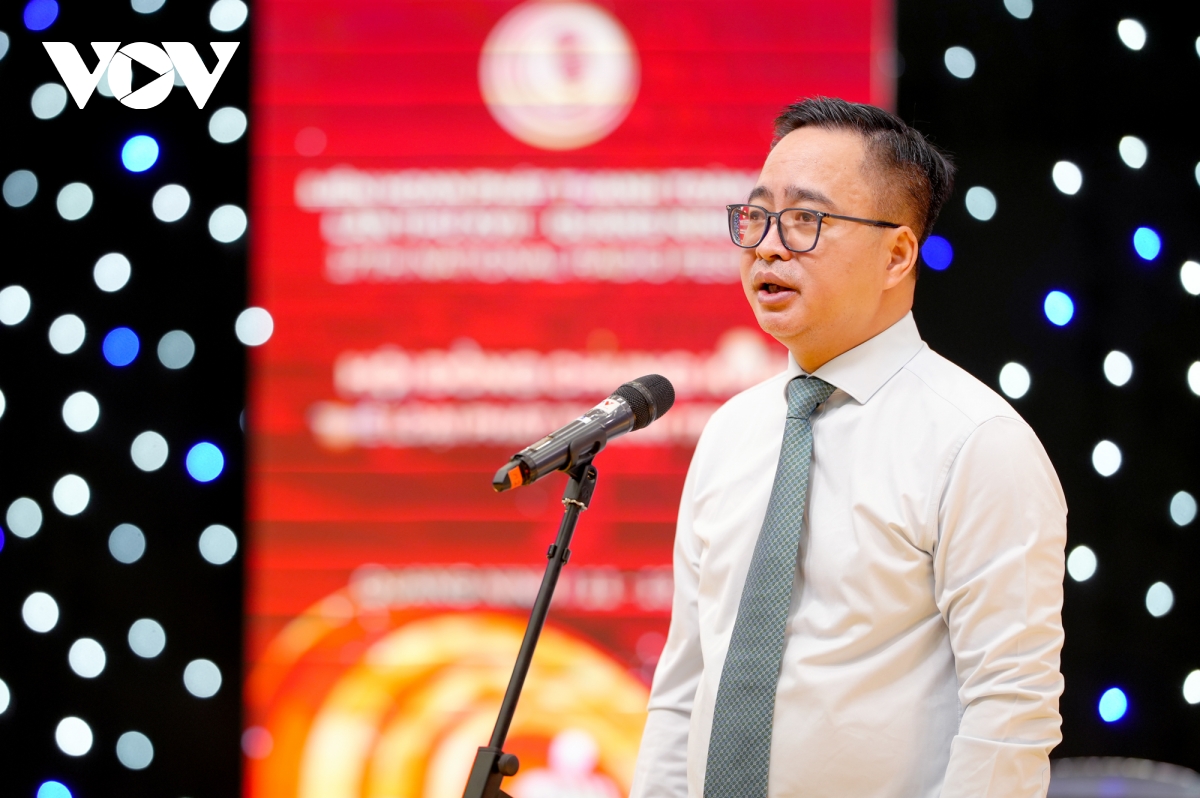 kich tinh tung giay thi phat thanh truc tiep, khong co cho cho sai sot hinh anh 9