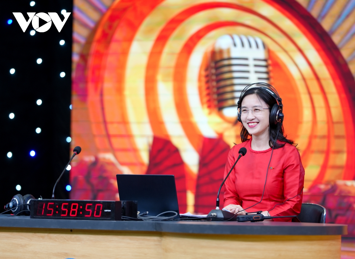 kich tinh tung giay thi phat thanh truc tiep, khong co cho cho sai sot hinh anh 15