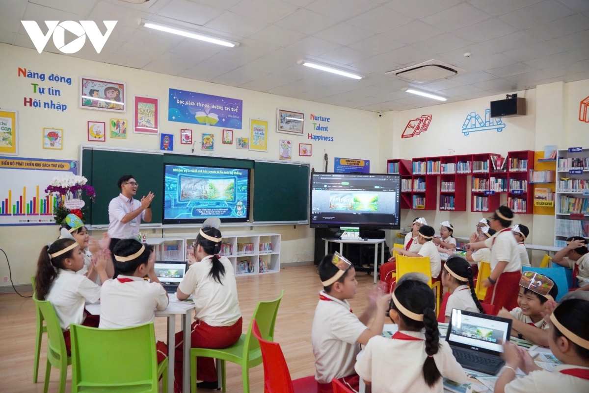 hoc sinh tp.hcm tu tao chatbot, hoc bang ai hinh anh 1