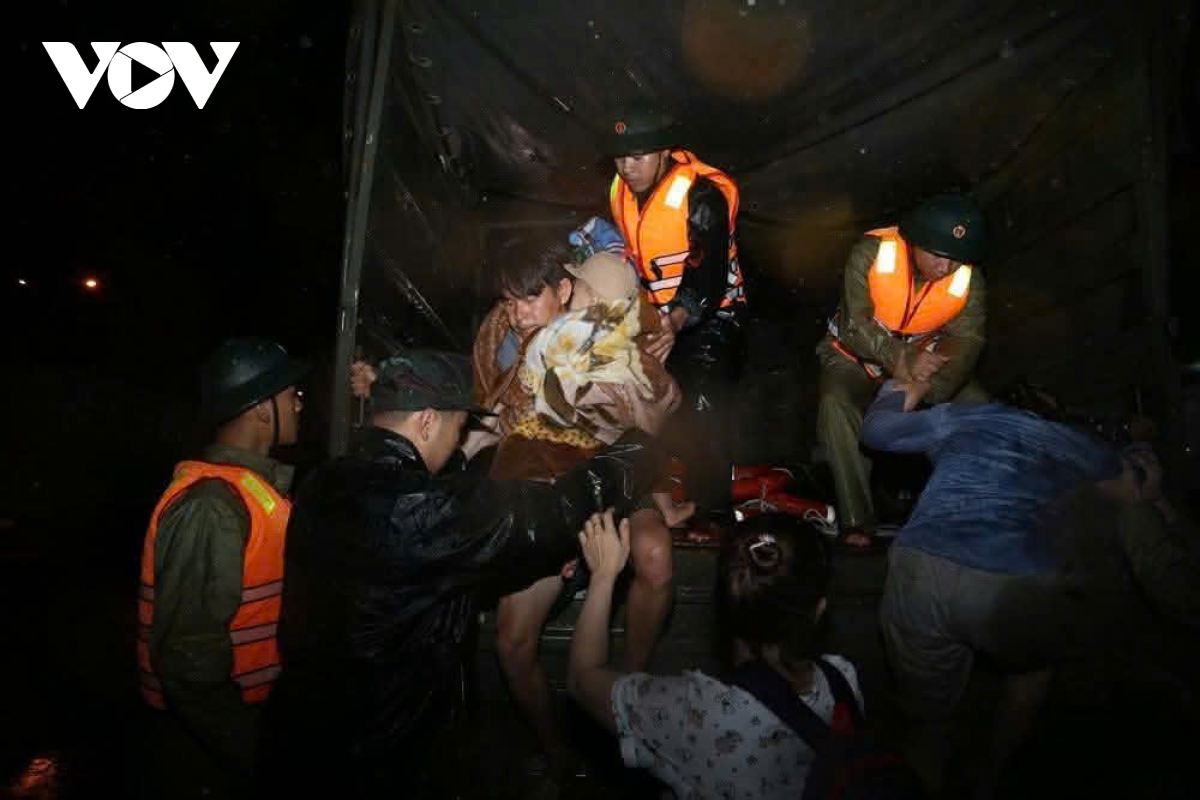 ky niem 80 nam ngay truyen thong llvt quan khu 5 tiep noi hao khi ba to hinh anh 9