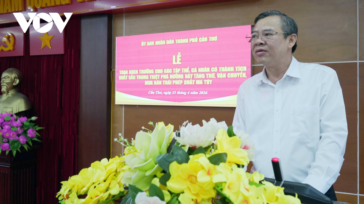 can tho khen thuong cac tap the, ca nhan pha chuyen an ma tuy xuyen quoc gia hinh anh 3