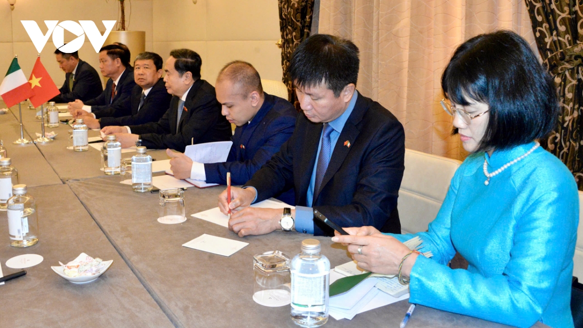 chu tich quoc hoi tran thanh man gap tong bi thu Dang tai lap cong san italia hinh anh 2