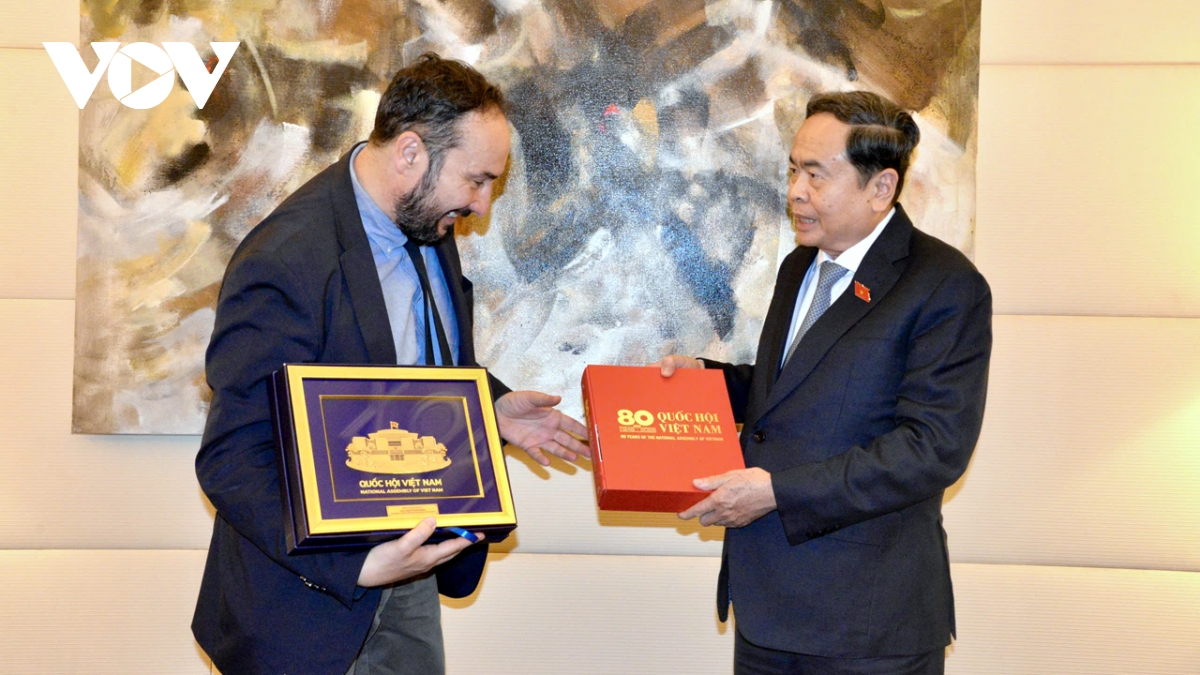 chu tich quoc hoi tran thanh man gap tong bi thu Dang tai lap cong san italia hinh anh 4