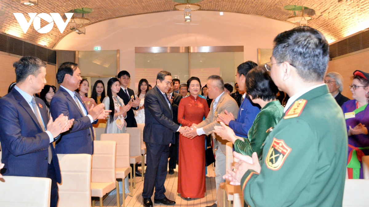 chu tich quoc hoi to quoc doi theo va tu hao ve nguoi con viet nam xa xu hinh anh 7