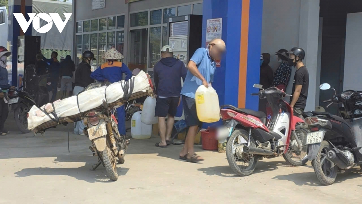 kiem soat tinh trang buon lau xang dau bien gioi quang tri hinh anh 3