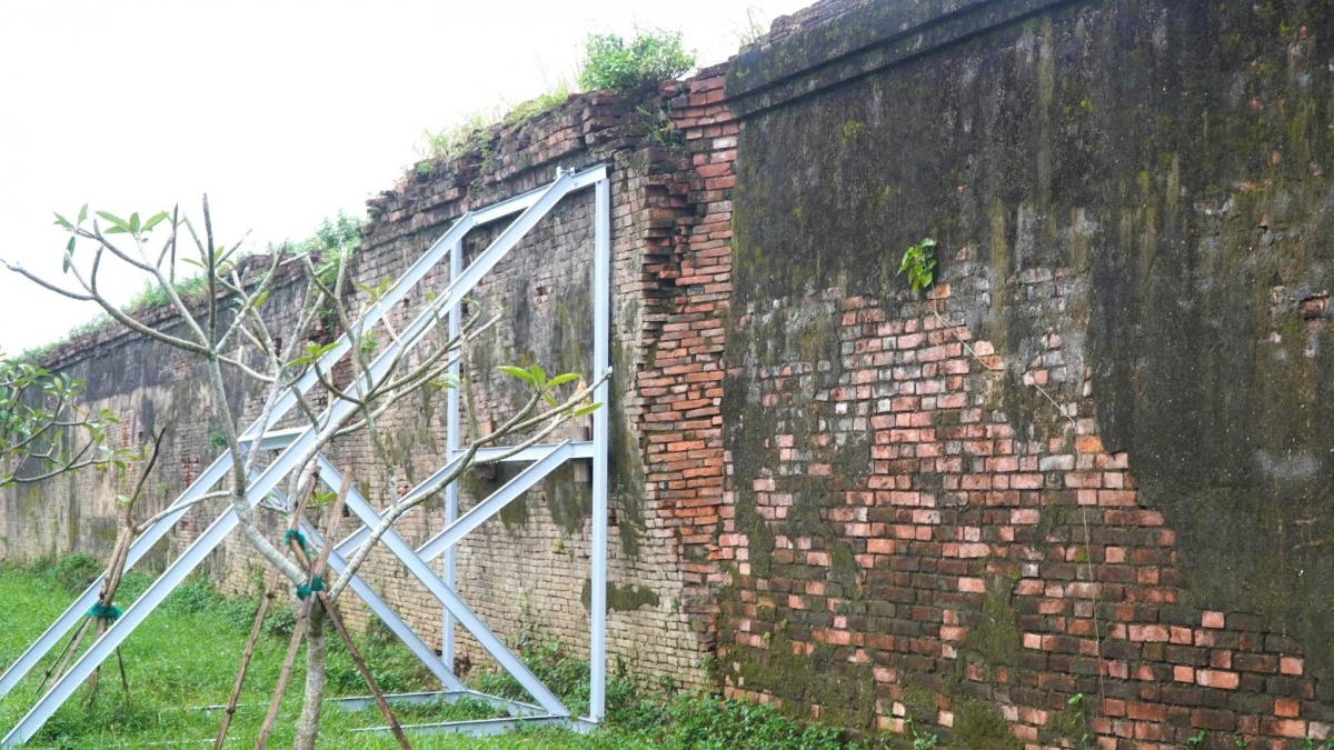 tu sua doan tuong hoang thanh hue bi sap hinh anh 2