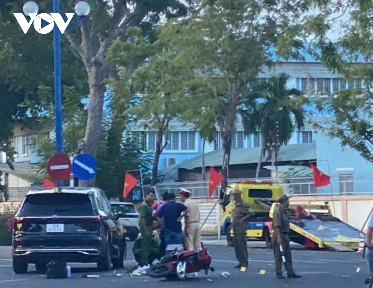 Dong thap O to va xe may cham nhau, be 5 tuoi tu vong hinh anh 2