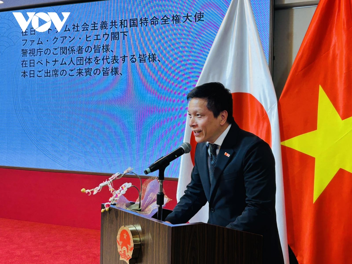 Dai su quan viet nam tai nhat ban pho bien phap luat nuoc so tai cho nguoi viet hinh anh 2