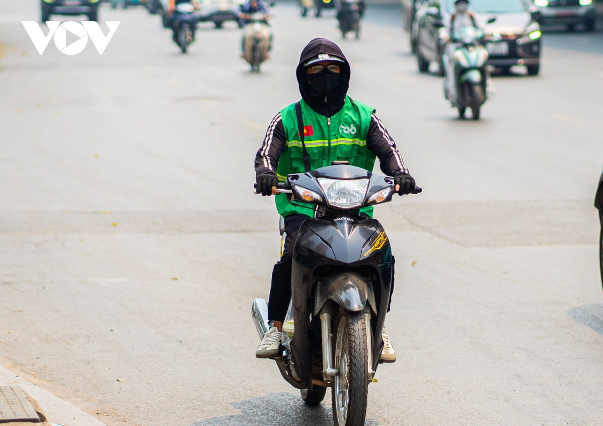 nguoi ha noi bit kin mit doi pho voi nang nong ngot ngat dau mua hinh anh 4