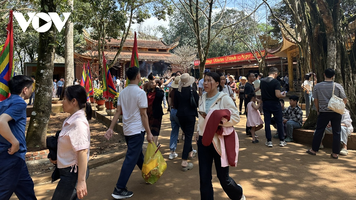 Nắng nóng lan rộng miền Trung, có nơi vượt 38°C