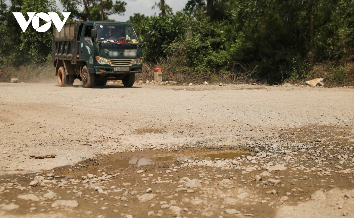 Duong xuyen A xuong cap nghiem trong lam dao lon cuoc song nguoi dan hinh anh 7