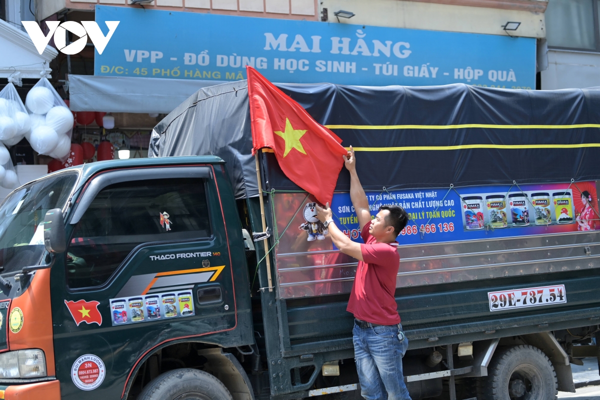 co do sao vang phu sac pho phuong net dep binh di lan toa trong doi song do thi hinh anh 11