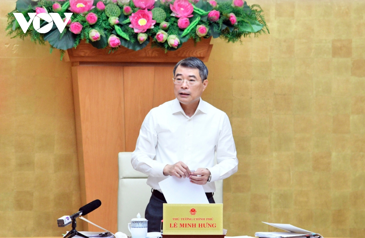 new pm pushes for reforms, targets stalled projects at first key meeting picture 1