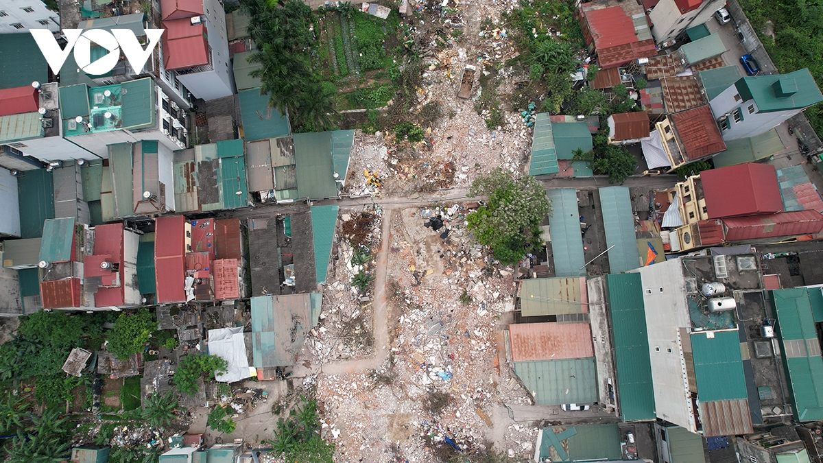 nha sieu mong, sieu meo xuat hien tren tuyen duong moi o hoang mai hinh anh 1