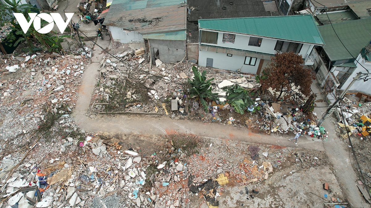 nha sieu mong, sieu meo xuat hien tren tuyen duong moi o hoang mai hinh anh 2