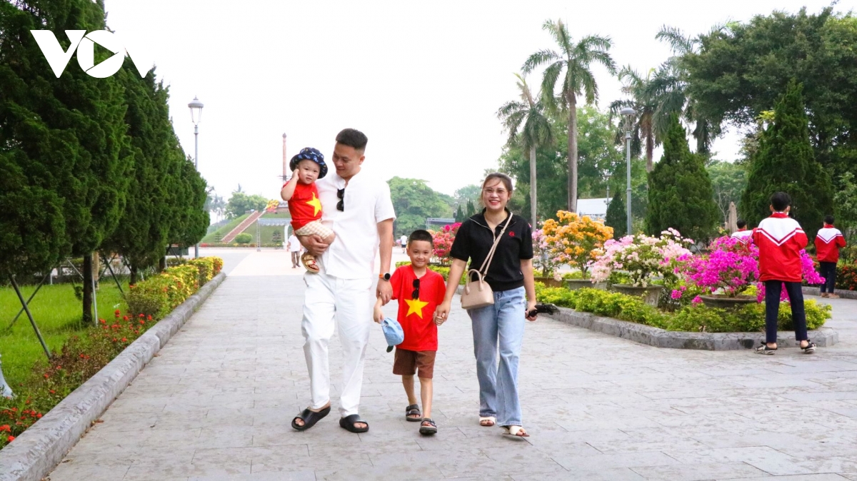 cuoc hoi ngo khong hen truoc o thanh co quang tri hinh anh 5