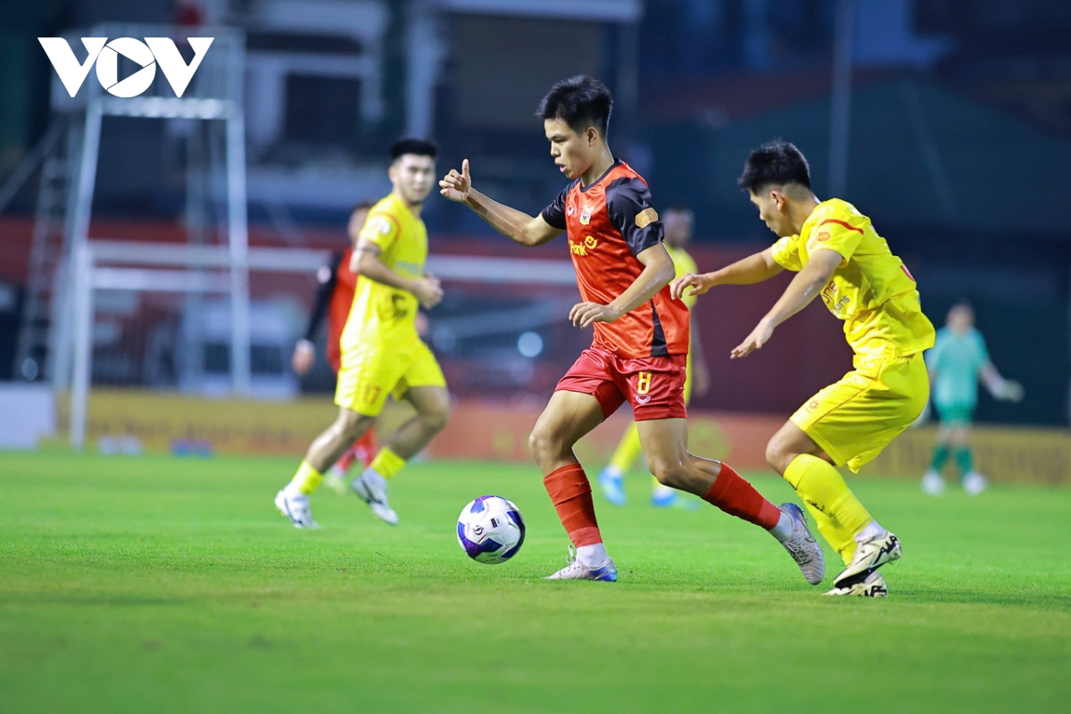 truc tiep ninh binh 3-0 pvf-cand Doi chu nha co them ban thang hinh anh 6