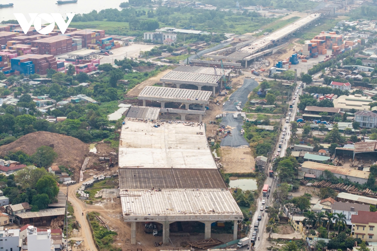 toan canh nut giao tan van lon nhat vanh dai 3 tp.hcm dang ve dich hinh anh 3