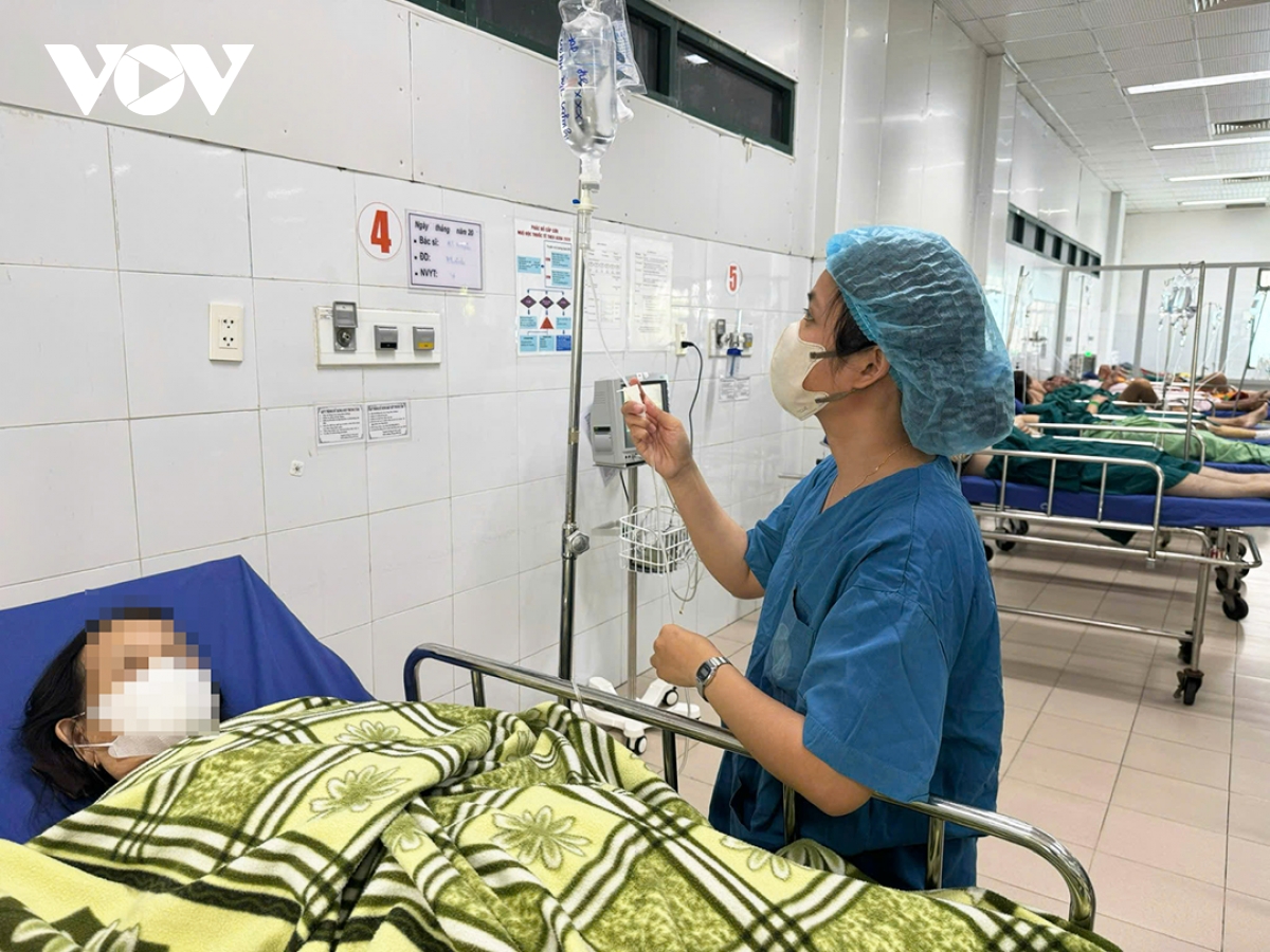 Da nang tang cuong bac si truc, dam bao phuc vu kham chua benh ngay le hinh anh 3