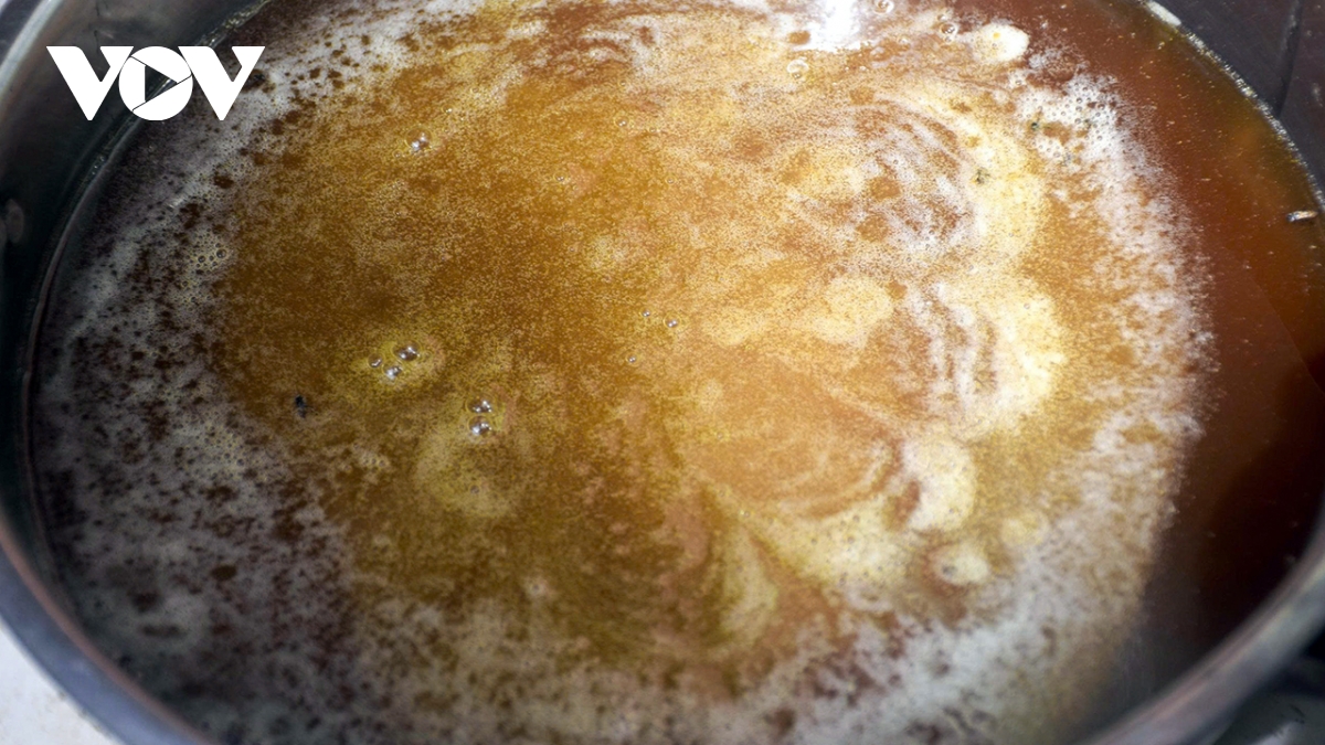 loai ong co ten nghe do mat duoc nuoi trong ong tre, cach lam moi hieu qua hinh anh 3