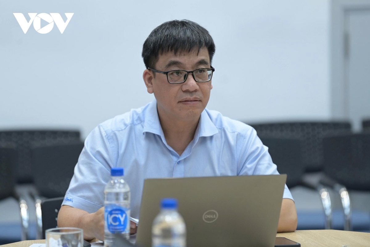 lan dau tien tro thanh hang muc thi, podcast gay bat ngo tai lien hoan phat thanh hinh anh 3