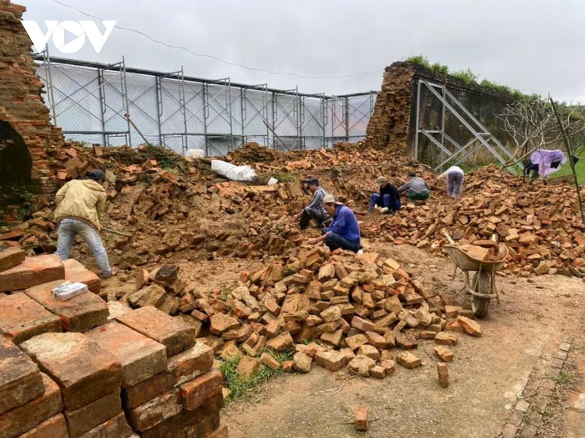 tu sua doan tuong hoang thanh hue bi sap hinh anh 3