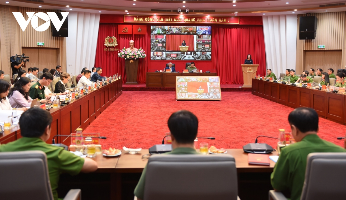 nghien cuu co che, chinh sach, phap luat ve tai hoa nhap cong dong hinh anh 3