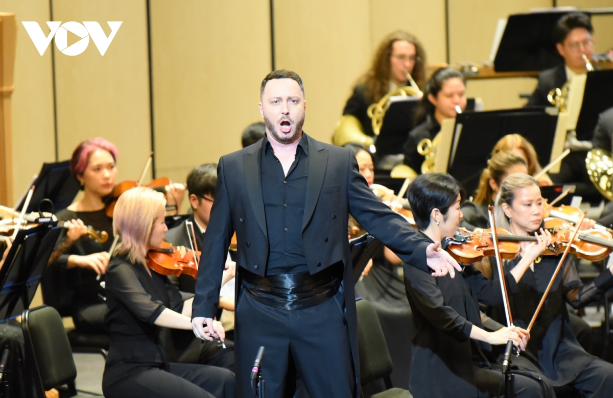 tong bi thu, chu tich nuoc to lam va thu tuong slovakia thuong thuc hoa nhac tai ha noi hinh anh 7