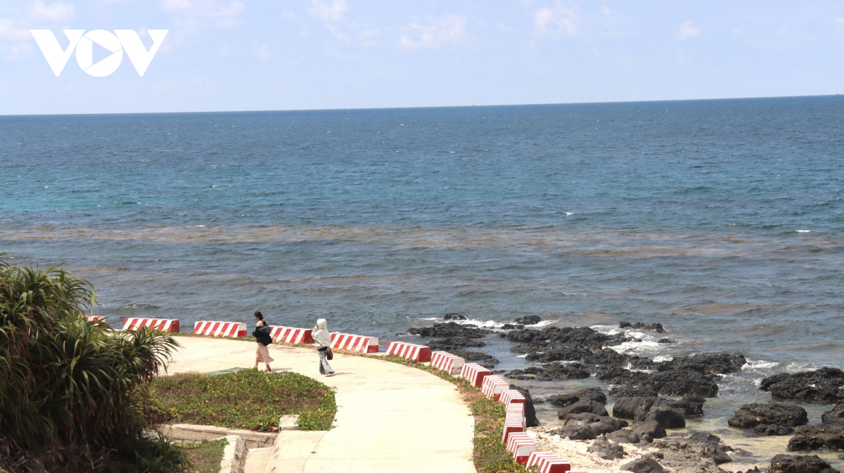 Dac khu phu quy tang toc phat trien, thao diem nghen ha tang giao thong hinh anh 2