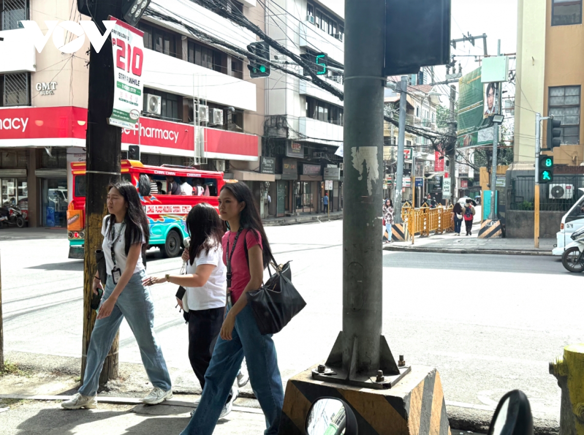 sinlaku suy yeu thanh bao cap manh, di chuyen ra xa philippines hinh anh 1