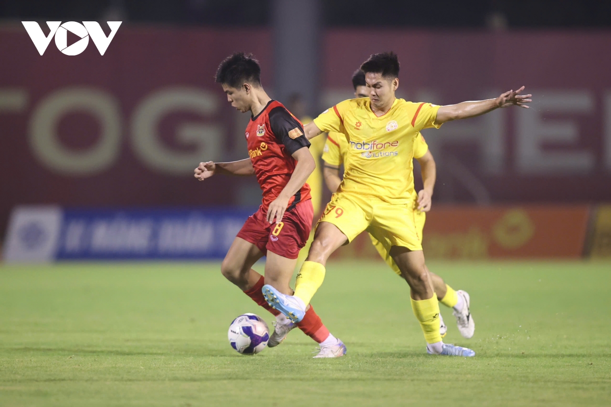 vong 20 v-league 2025 26 nong bong cuoc dua tru hang hinh anh 1