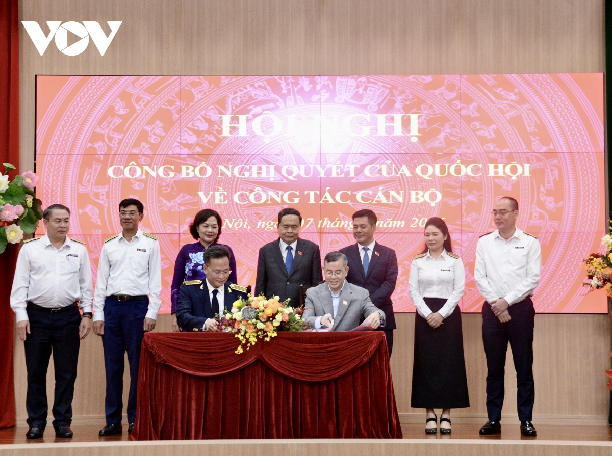 trao nghi quyet cua quoc hoi bau ong nguyen huu nghia giu chuc tong kiem toan nn hinh anh 5