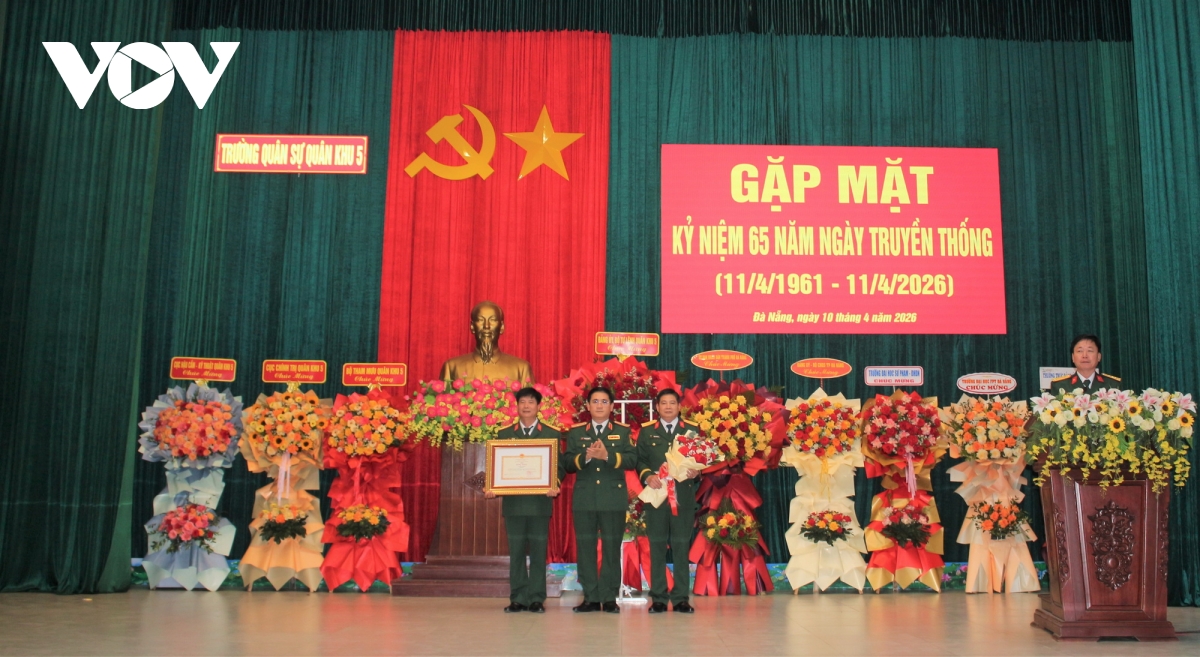 Trường Quân sự Quân khu 5 huấn luyện gần 1.500 cán bộ Quân đội Lào và Campuchia