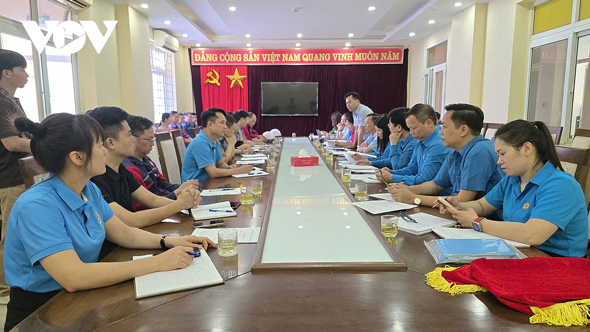 buoc ngoat cua hon 1.100 lao dong tai nha may gang thep lao cai hinh anh 1