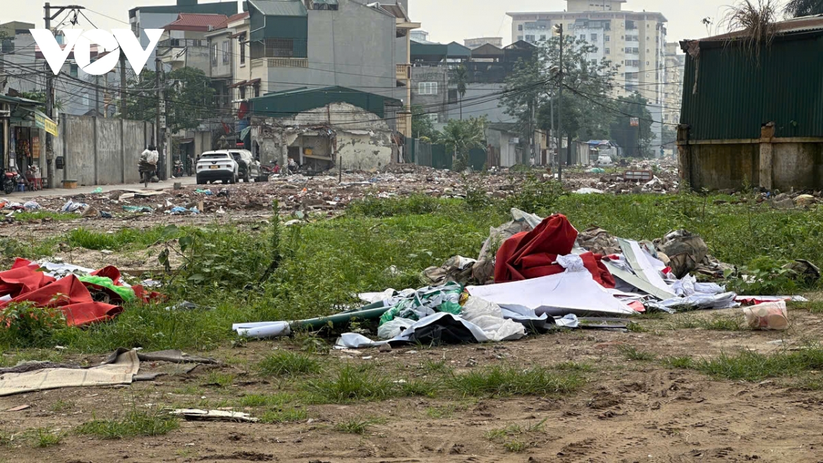 Duong Dong tau bien thanh bai rac tu phat sau giai phong mat bang hinh anh 6