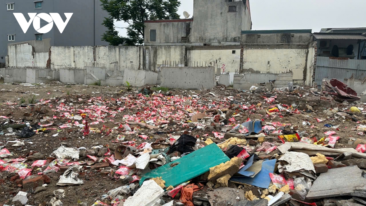 Duong Dong tau bien thanh bai rac tu phat sau giai phong mat bang hinh anh 9