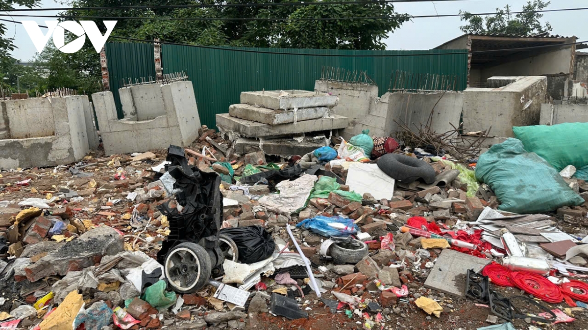 Duong Dong tau bien thanh bai rac tu phat sau giai phong mat bang hinh anh 11