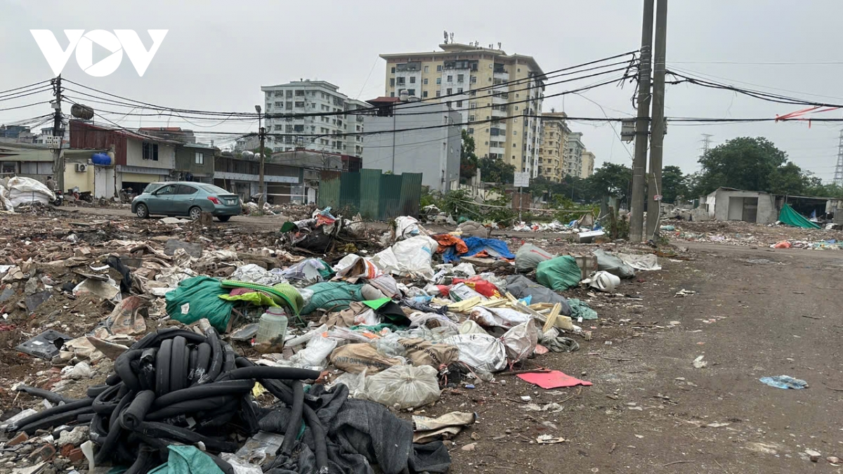 Duong Dong tau bien thanh bai rac tu phat sau giai phong mat bang hinh anh 10