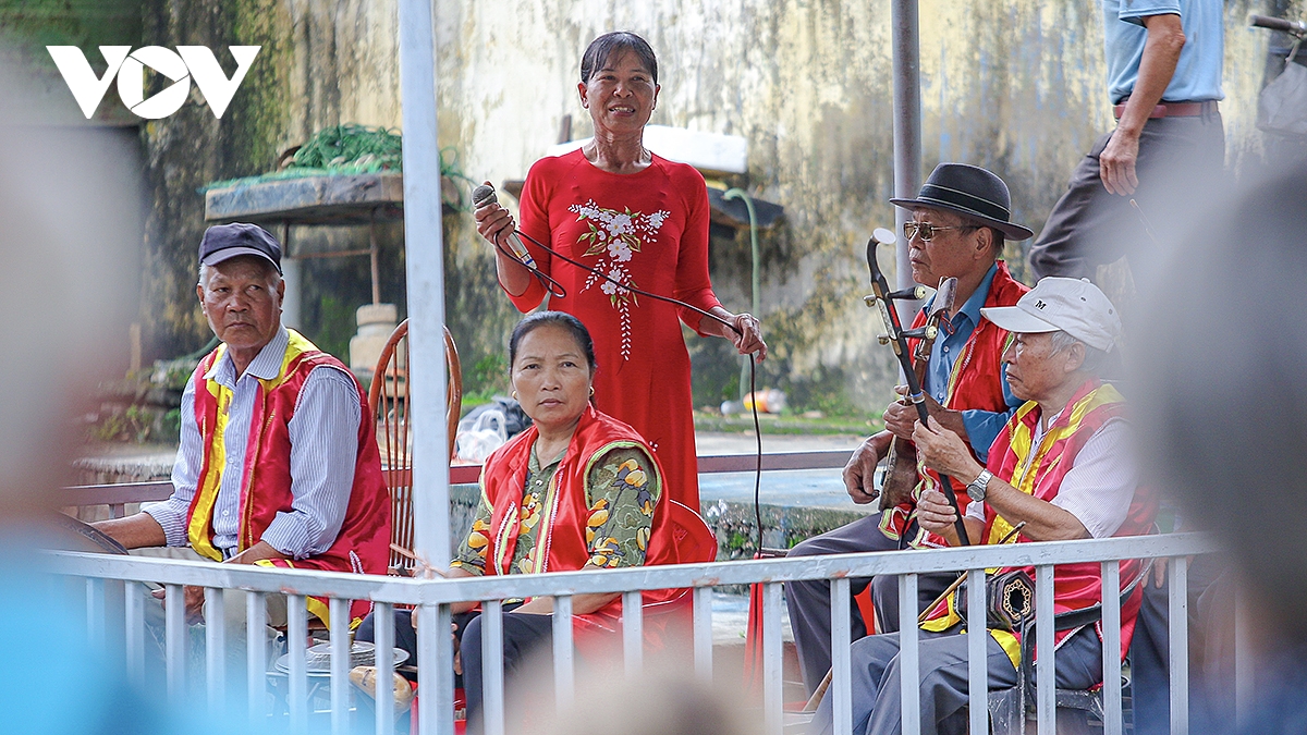 nhoc nhan giu lua phuong roi nuoc hong phong khi thuy dinh lang song hinh anh 11