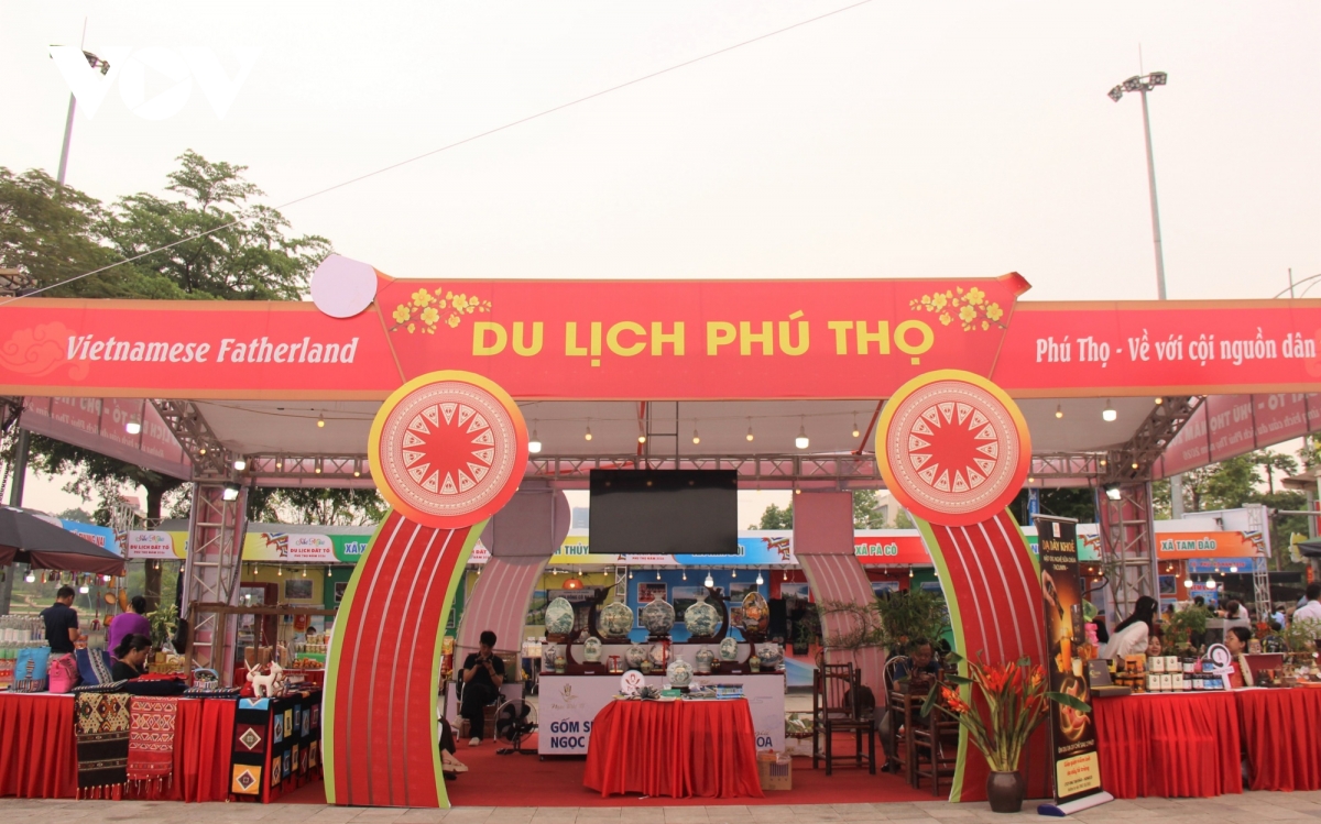 tap nap du khach trai nghiem sac mau du lich Dat to nam 2026 hinh anh 13