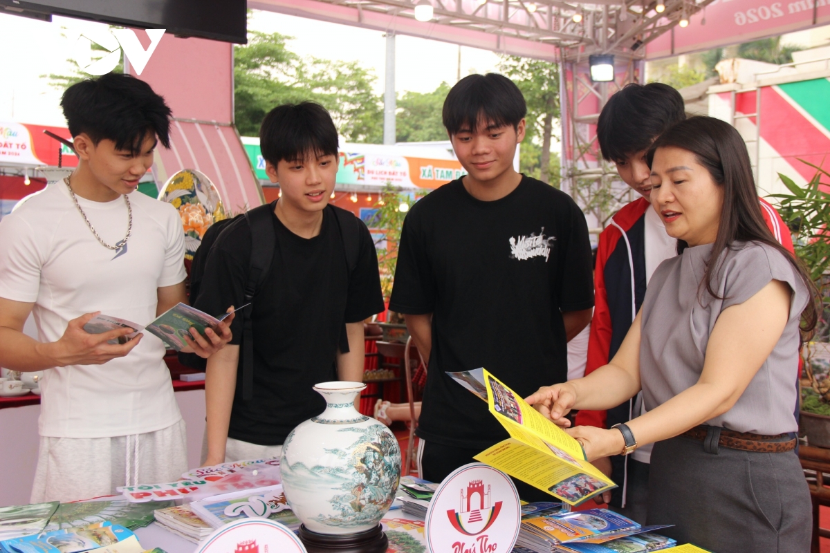 tap nap du khach trai nghiem sac mau du lich Dat to nam 2026 hinh anh 3