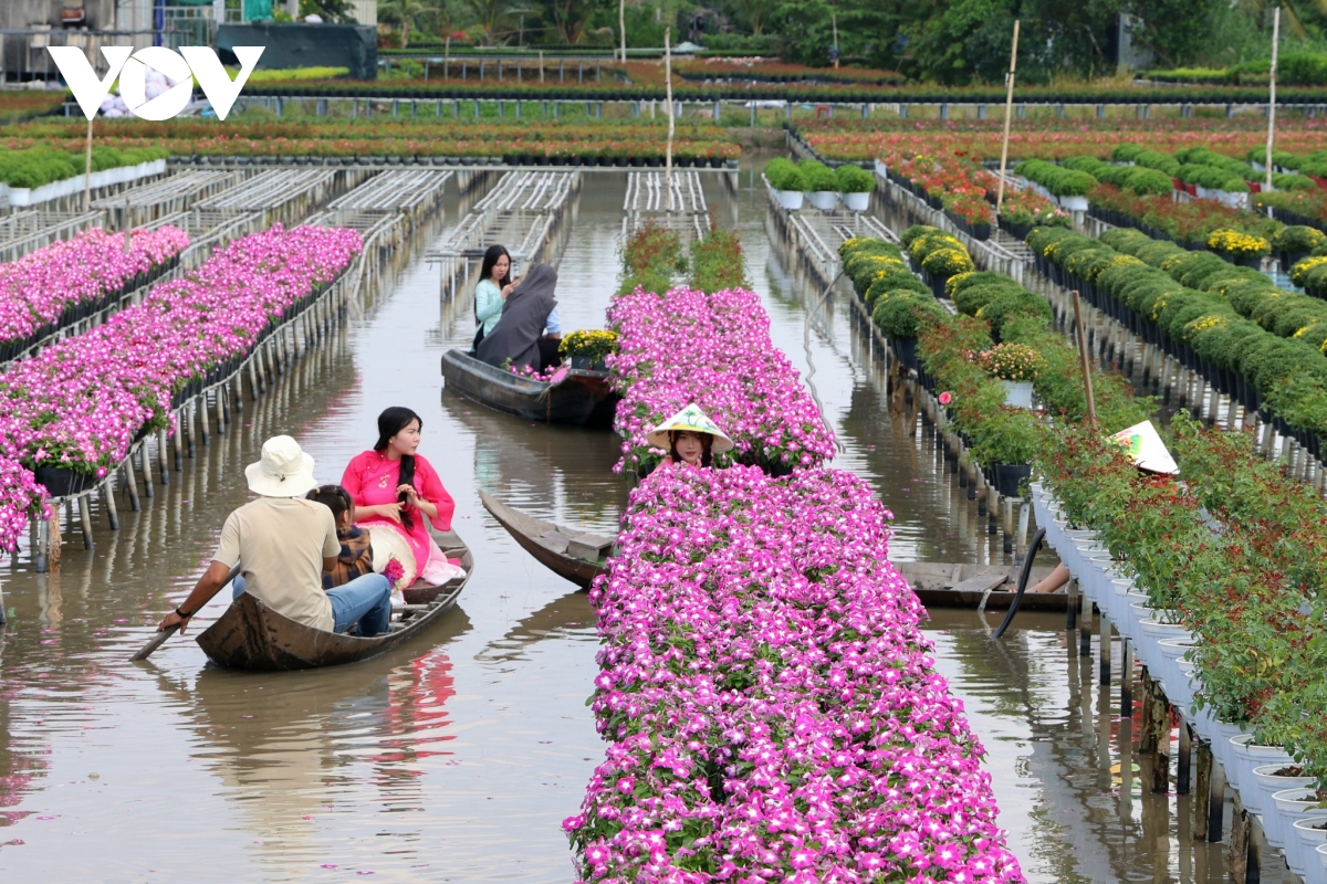 Dong thap ket hop giua xanh va so de nang tam san pham du lich hinh anh 5