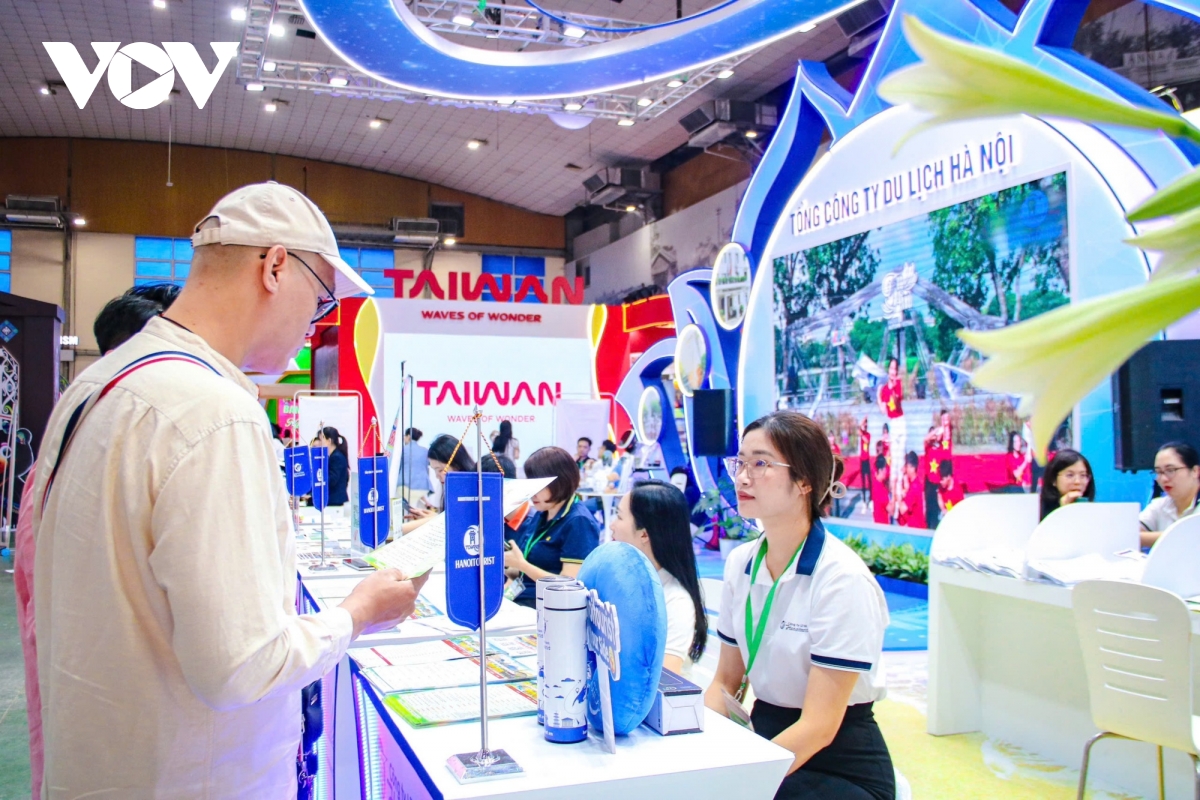 du khach do ve hoi cho du lich vitm 2026 trong ngay cuoi tuan hinh anh 1