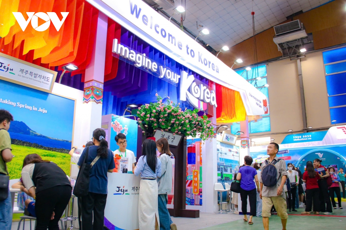 du khach do ve hoi cho du lich vitm 2026 trong ngay cuoi tuan hinh anh 14