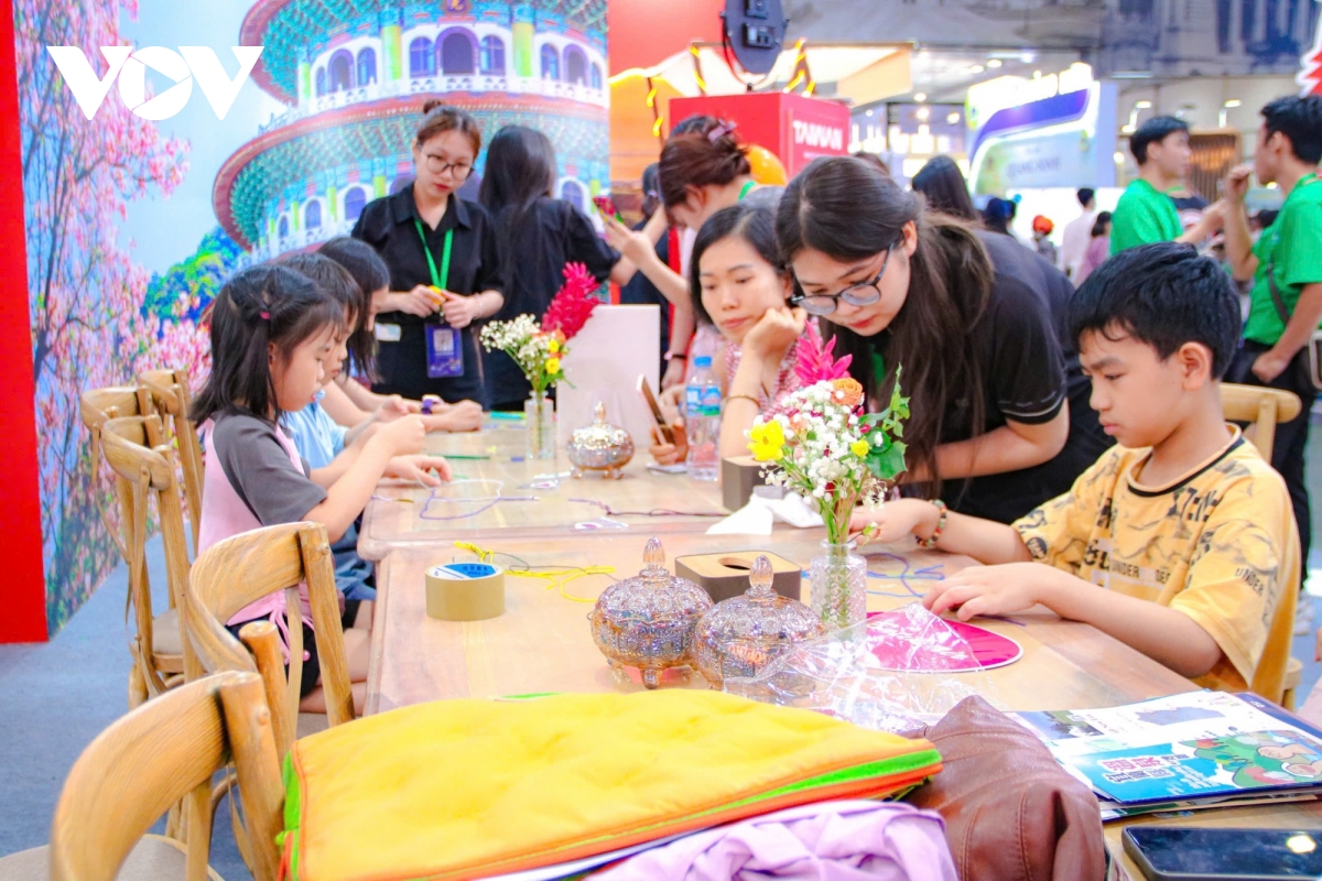 du khach do ve hoi cho du lich vitm 2026 trong ngay cuoi tuan hinh anh 17