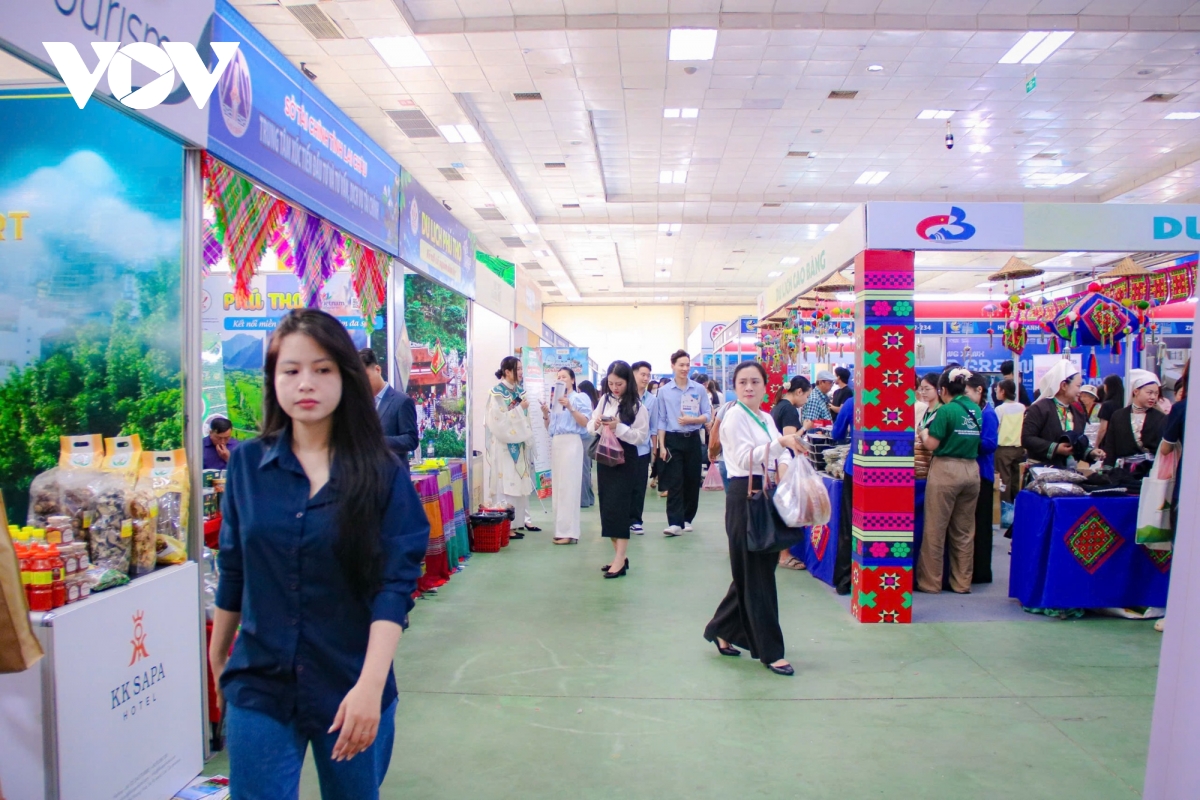 du khach do ve hoi cho du lich vitm 2026 trong ngay cuoi tuan hinh anh 2