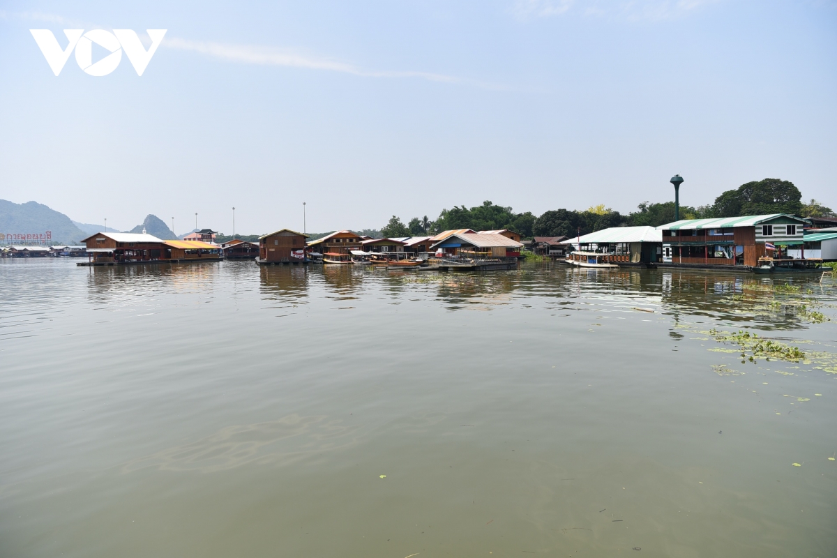  mach ngam van hoa viet tai kanchanaburi, thai lan hinh anh 1