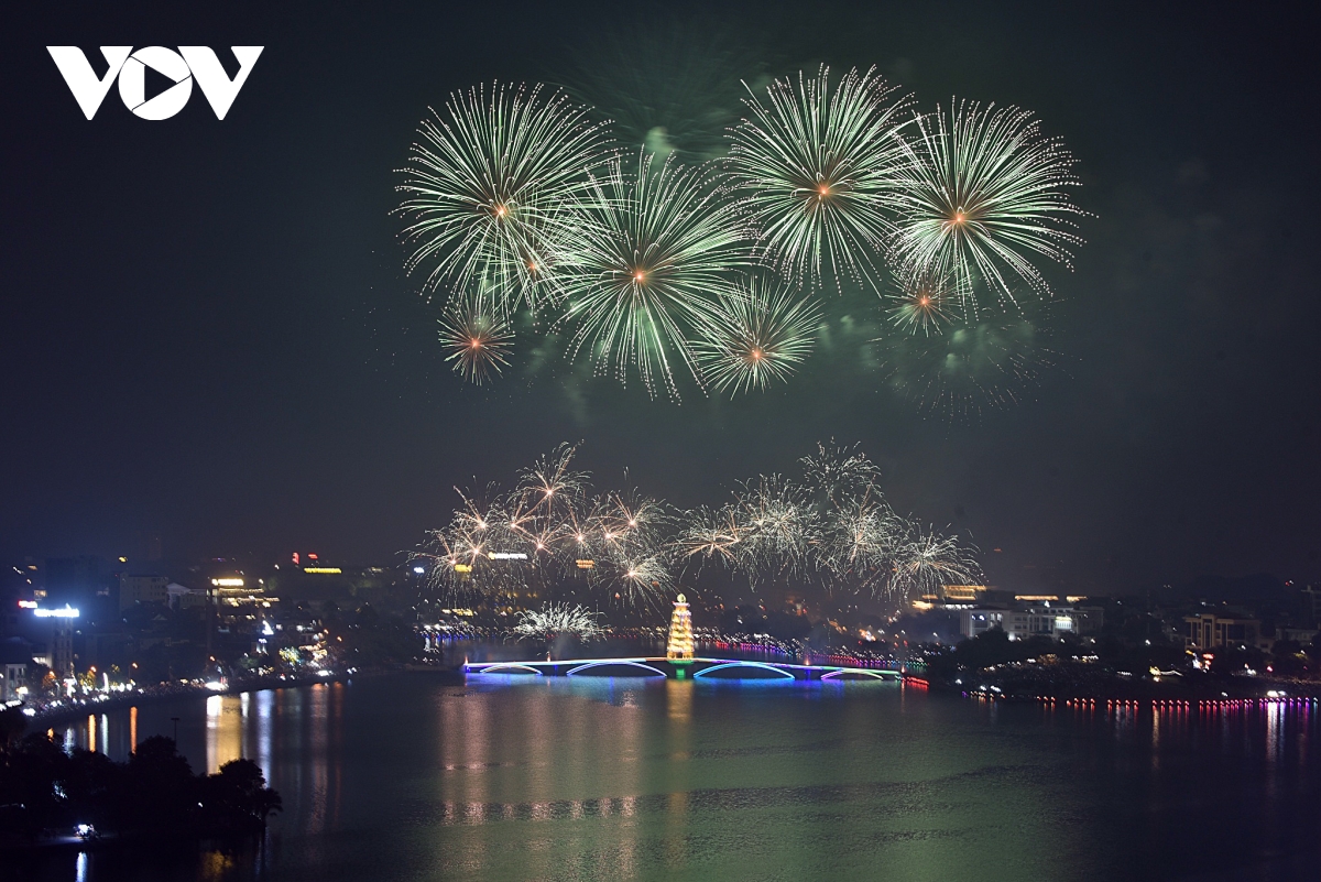 man nhan man phao hoa tai viet tri dip gio to hung vuong 2026 hinh anh 4