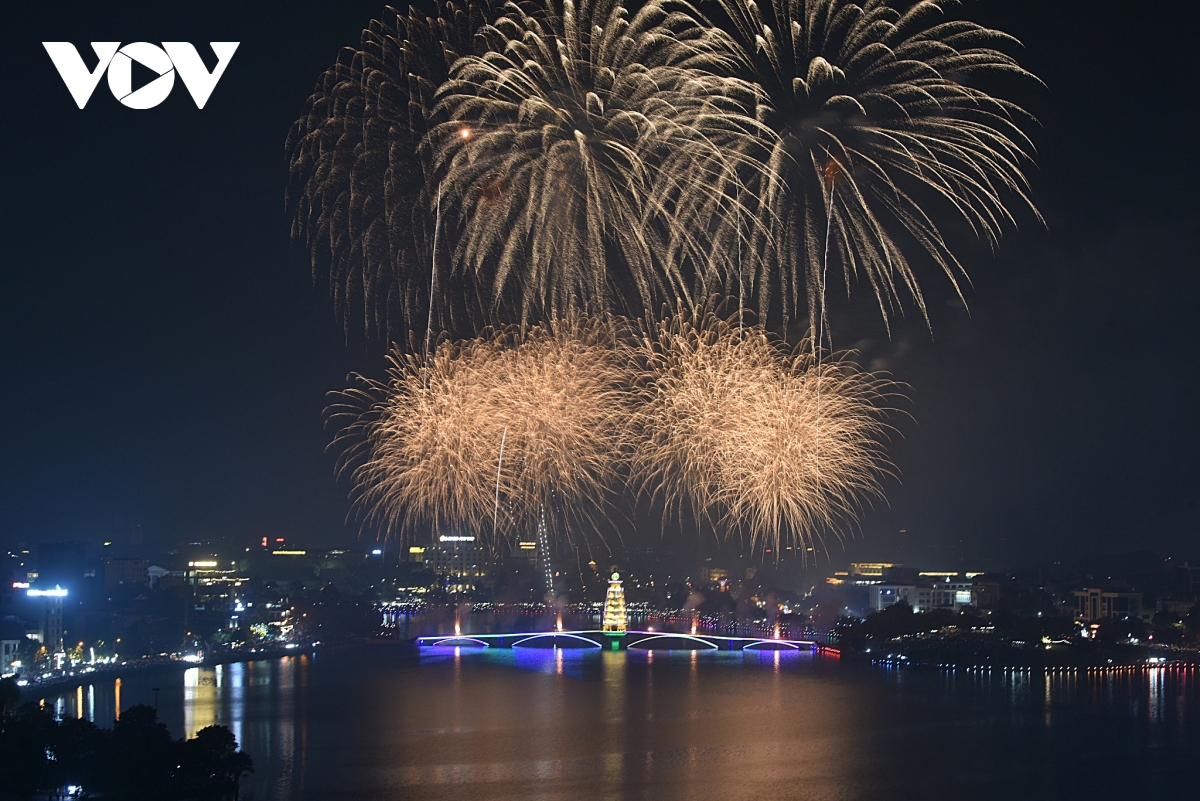 man nhan man phao hoa tai viet tri dip gio to hung vuong 2026 hinh anh 10