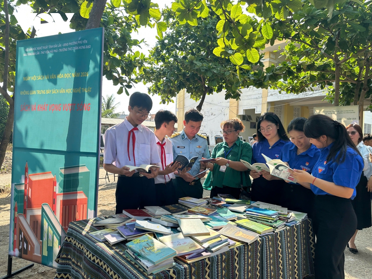 ngay sach va van hoa doc 2026 voi chu de sach va khat vong vuot song hinh anh 3